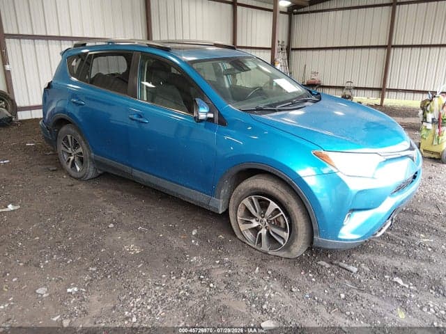 2017 TOYOTA RAV4 XLE 1