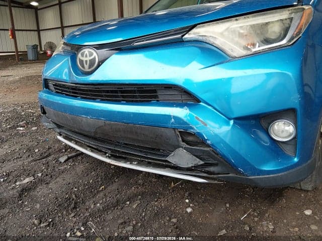 2017 TOYOTA RAV4 XLE 6