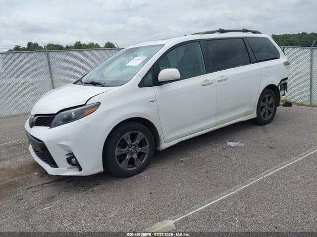 2020 TOYOTA SIENNA SE PREMIUM 2