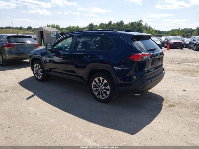 2019 TOYOTA RAV4 XLE PREMIUM 3