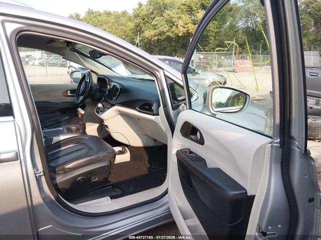 2017 CHRYSLER PACIFICA TOURING-L PLUS 5