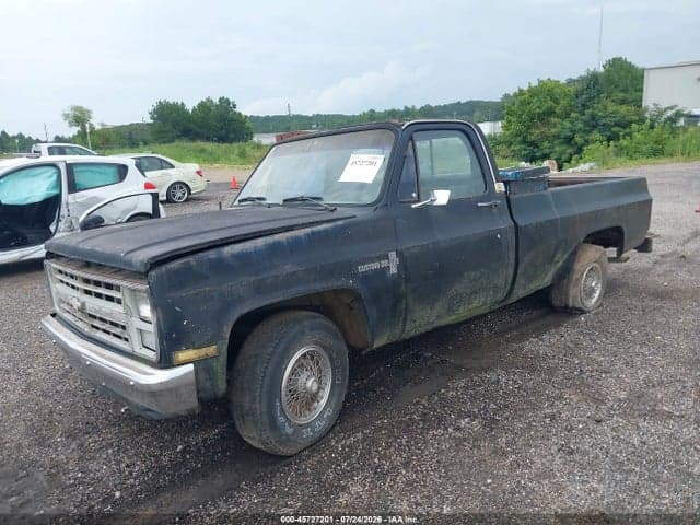 1985 CHEVROLET C10 2