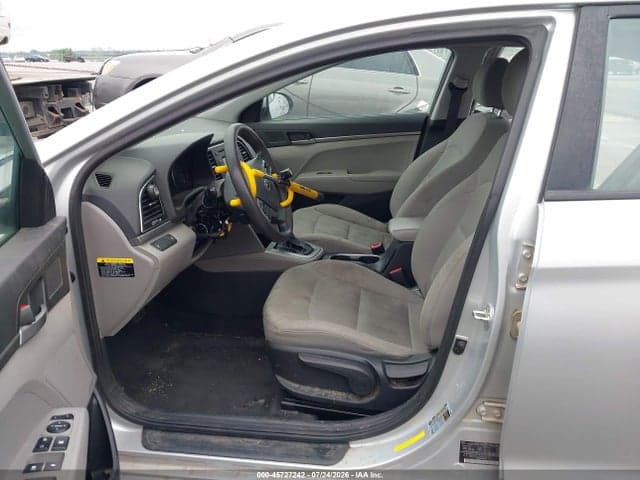 2017 HYUNDAI ELANTRA SE 5
