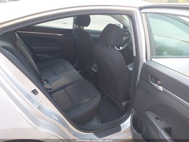2019 HYUNDAI ELANTRA SE 8
