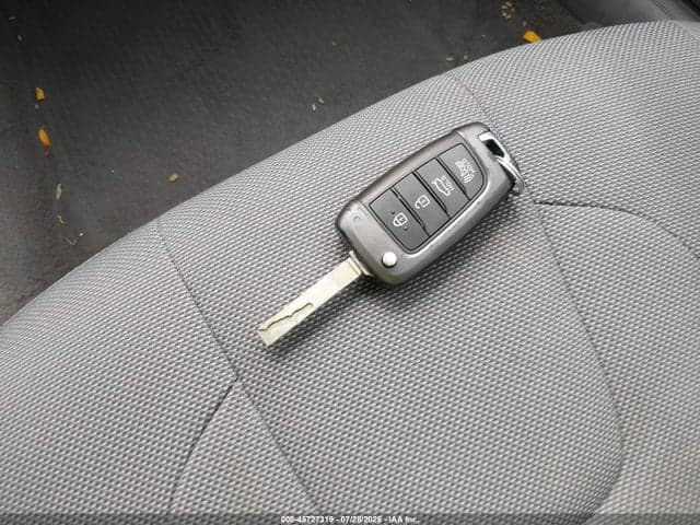 2021 HYUNDAI ELANTRA SE 11