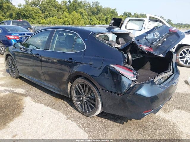 2021 TOYOTA CAMRY XSE 3