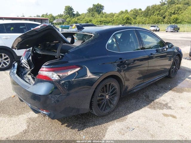 2021 TOYOTA CAMRY XSE 4