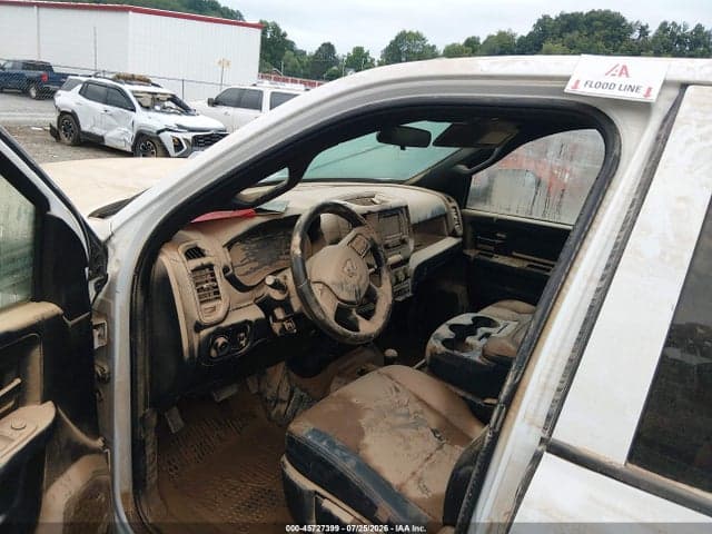 2022 RAM 2500 TRADESMAN 4X4 8' BOX 6