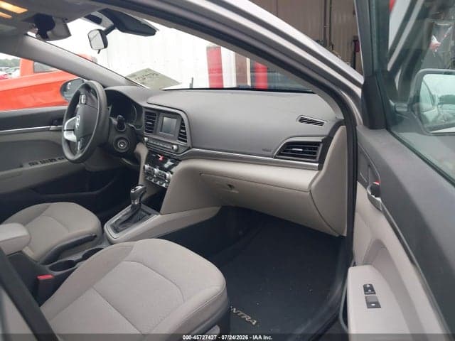 2020 HYUNDAI ELANTRA SE 5