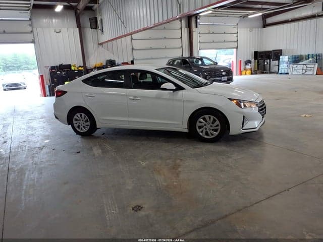 2020 HYUNDAI ELANTRA SE 13