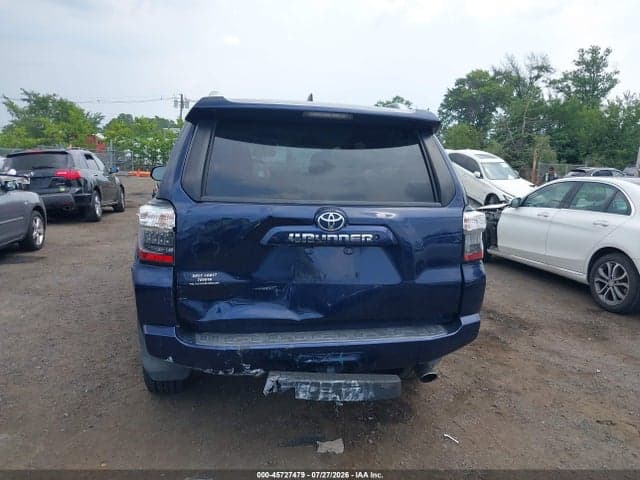 2018 TOYOTA 4RUNNER SR5 6