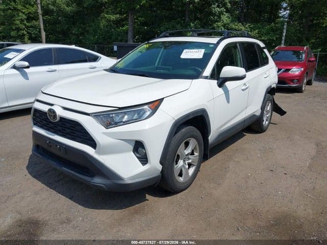 2019 TOYOTA RAV4 XLE 2