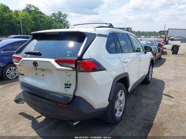 2019 TOYOTA RAV4 XLE 4