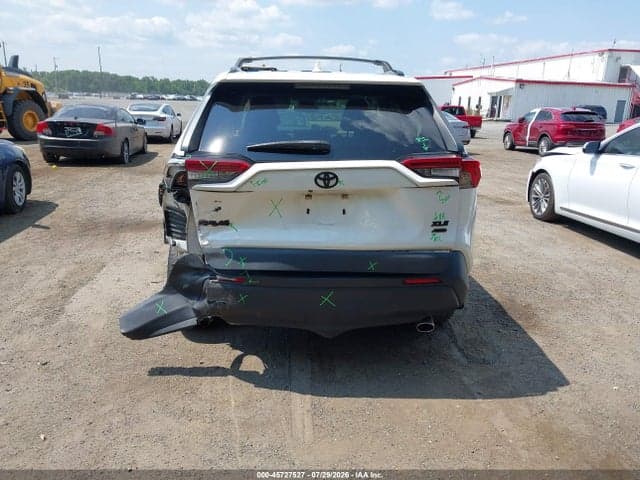 2019 TOYOTA RAV4 XLE 6