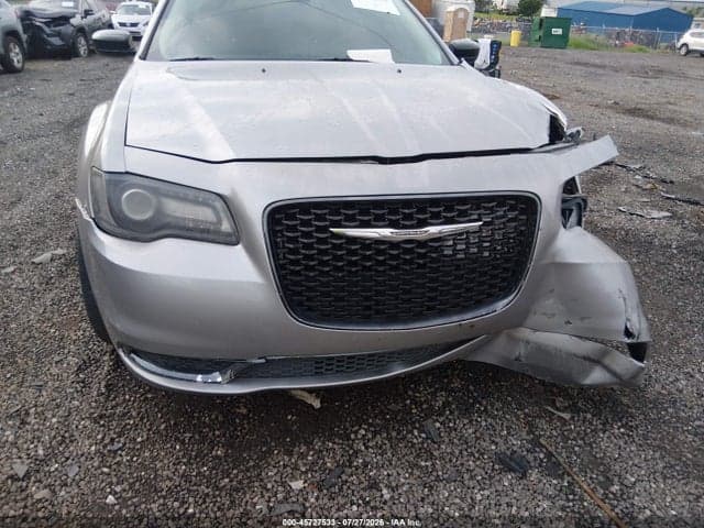 2018 CHRYSLER 300 TOURING 6