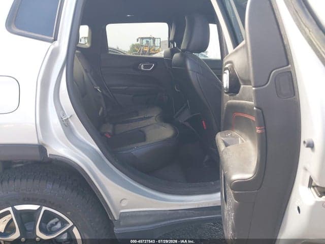 2024 JEEP COMPASS TRAILHAWK 4X4 8