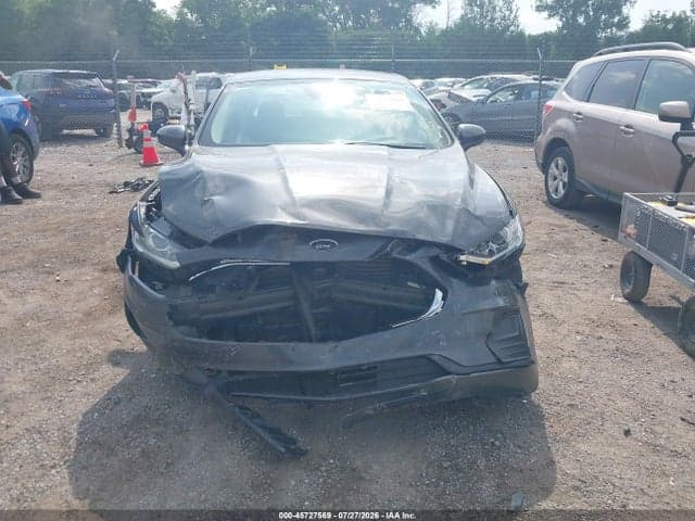 2020 FORD FUSION SE 13