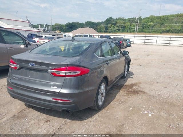 2020 FORD FUSION SE 4