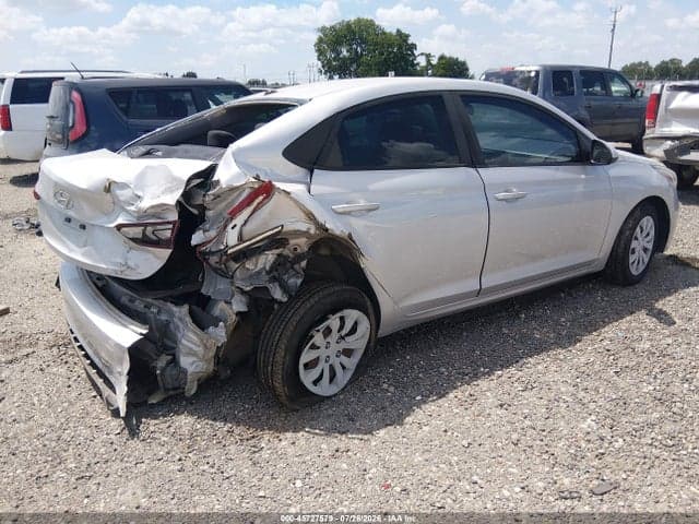 2019 HYUNDAI ACCENT SE 4
