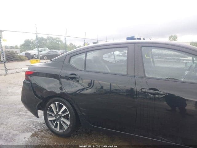 2021 NISSAN VERSA SV XTRONIC CVT 6