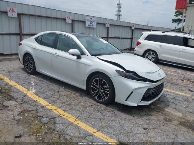 2025 TOYOTA CAMRY XLE - 1