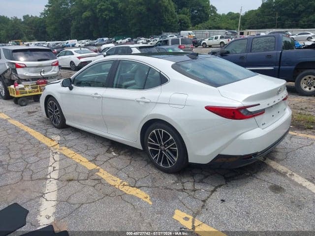 2025 TOYOTA CAMRY XLE 3