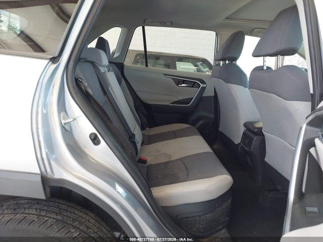 2020 TOYOTA RAV4 HYBRID XLE 8