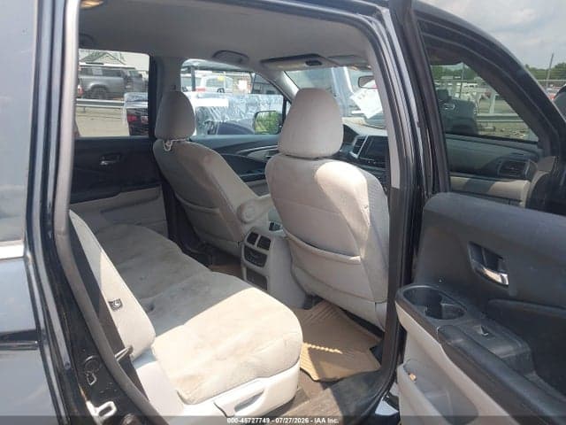 2017 HONDA PILOT EX 8