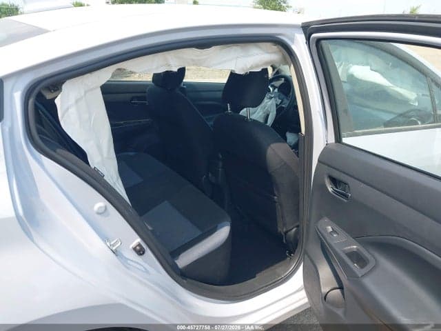 2025 NISSAN VERSA 1.6 SV 8