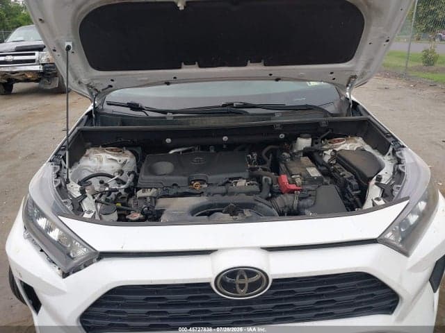 2020 TOYOTA RAV4 LE 10