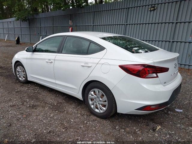 2019 HYUNDAI ELANTRA SE 3