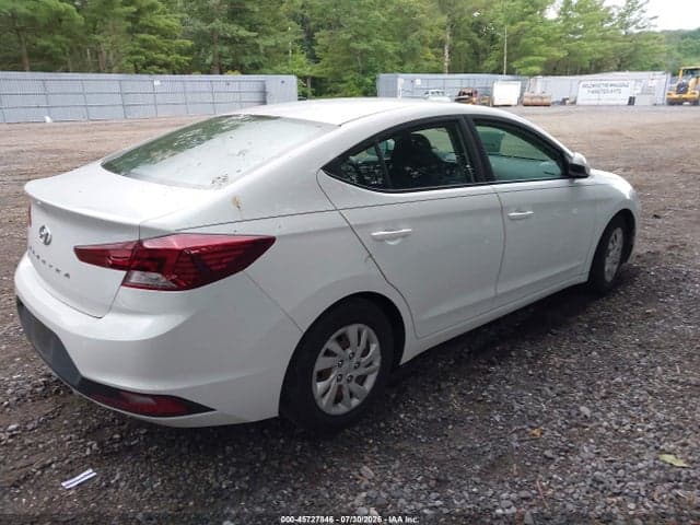 2019 HYUNDAI ELANTRA SE 4