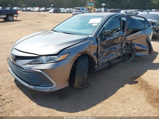 2023 TOYOTA CAMRY LE 2