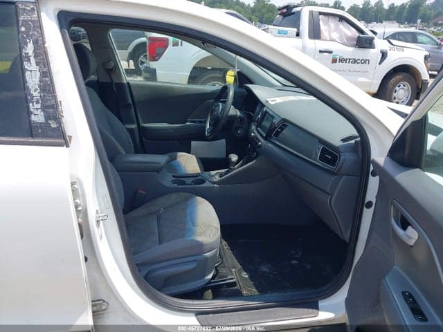 2017 KIA NIRO FE 5