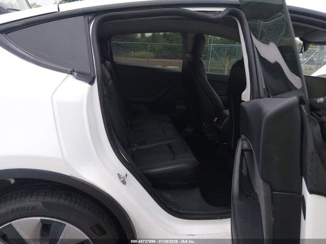 2021 TESLA MODEL Y LONG RANGE DUAL MOTOR ALL-WHEEL DRIVE 8