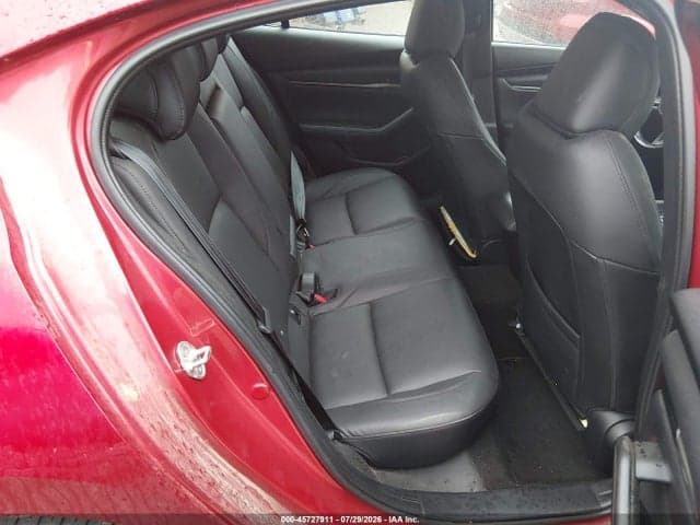 2021 MAZDA MAZDA3 SELECT 8