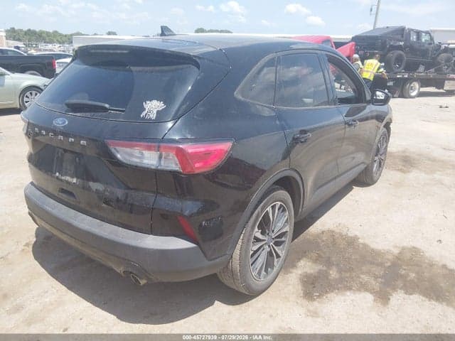 2022 FORD ESCAPE SE 4