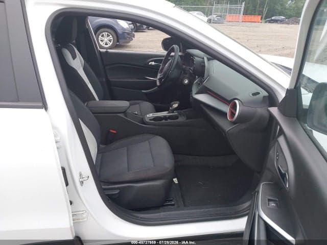 2024 CHEVROLET TRAX FWD 1RS 5