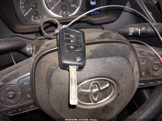 2020 TOYOTA COROLLA LE 11