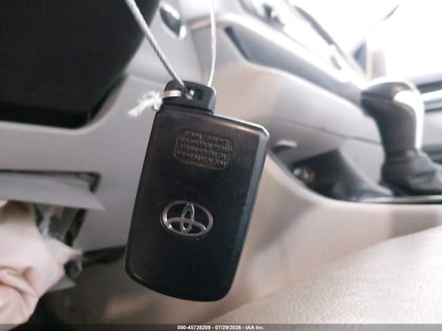 2017 TOYOTA HIGHLANDER XLE 11