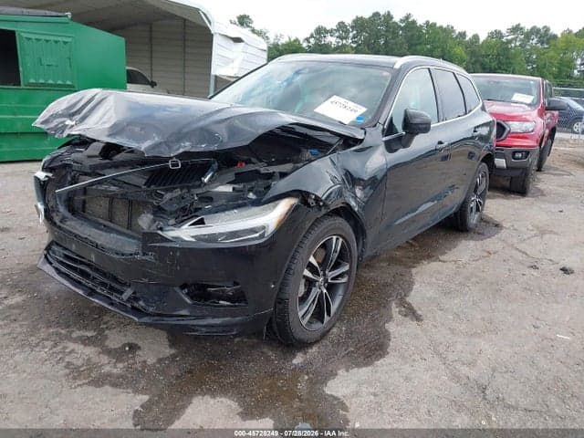 2018 VOLVO XC60 T6 MOMENTUM 2