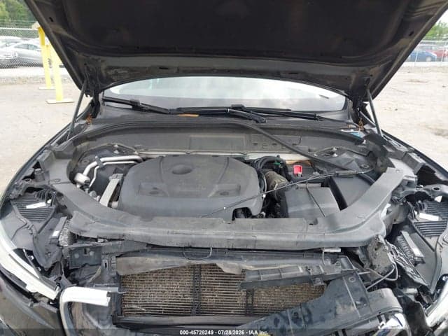 2018 VOLVO XC60 T6 MOMENTUM 10