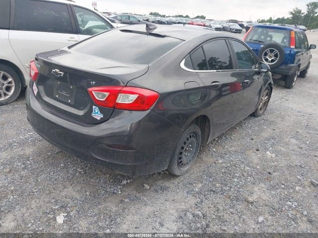 2017 CHEVROLET CRUZE LT AUTO 4