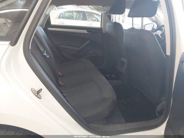 2017 VOLKSWAGEN PASSAT 1.8T S 8