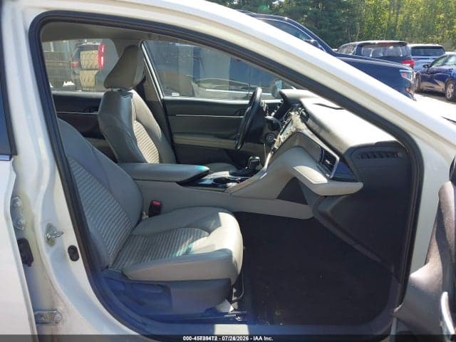 2020 TOYOTA CAMRY SE 5