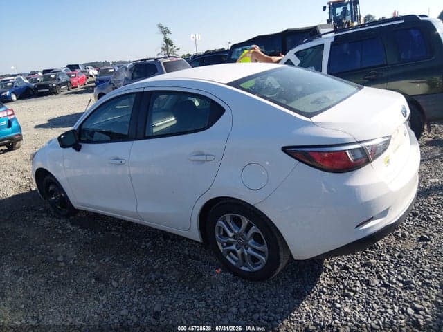 2017 TOYOTA YARIS IA 14