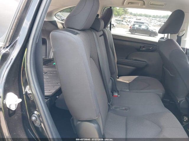 2022 TOYOTA HIGHLANDER L 8