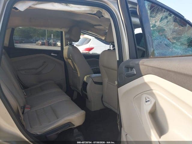 2017 FORD ESCAPE TITANIUM 8