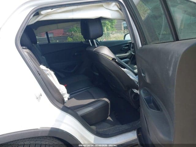 2017 CHEVROLET TRAX LT 8