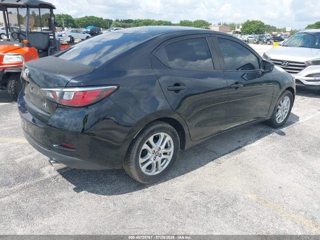2017 TOYOTA YARIS IA 4